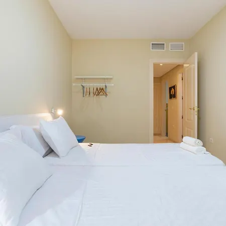 New Gr0-flat With Private Backyard In Center Apartment