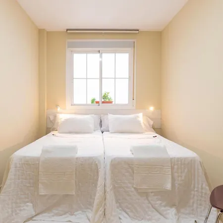Apartment New Gr0-flat With Private Backyard In Center Malaga