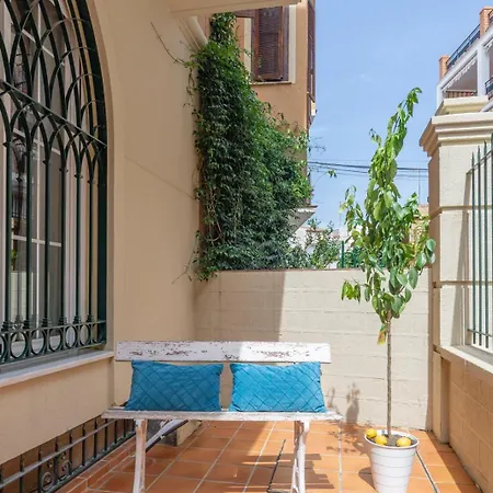 Apartment New Gr0-flat With Private Backyard In Center