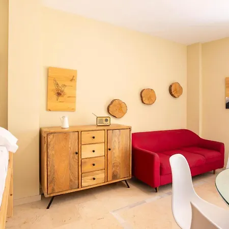 New Gr0-flat With Private Backyard In Center * Malaga