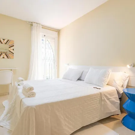 Apartment New Gr0-flat With Private Backyard In Center