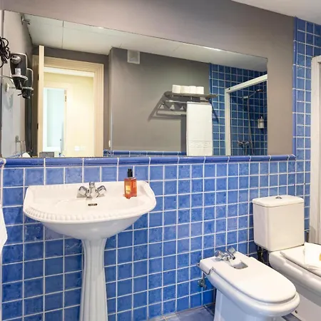 Apartment New Gr0-flat With Private Backyard In Center